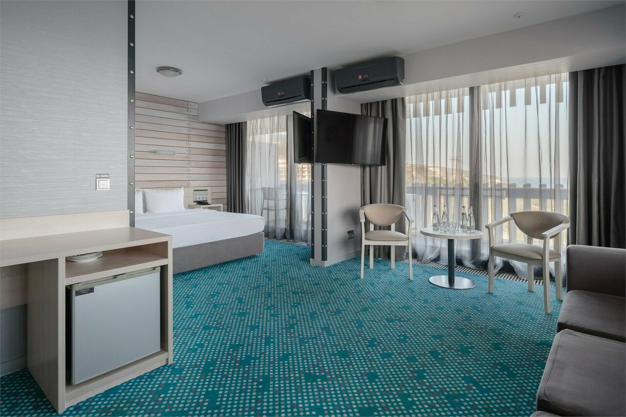 Гостиница Ялта-Интурист Ялта