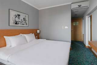 Гостиница Ялта-Интурист Ялта Стандарт с двуспальной кроватью (YALTA INTOURIST)-3