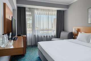 Гостиница Ялта-Интурист Ялта Стандарт с двуспальной кроватью (YALTA INTOURIST)-4