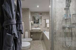 Гостиница Ялта-Интурист Ялта Люкс студия с двуспальной кроватью и диваном (YALTA INTOURIST)-11