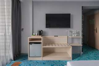 Гостиница Ялта-Интурист Ялта Стандарт улучшенный с двуспальной кроватью (GREEN PARK)-4