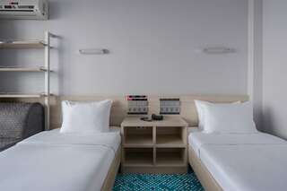 Гостиница Ялта-Интурист Ялта Стандарт улучшенный с двумя односпальными кроватями (GREEN PARK)-5