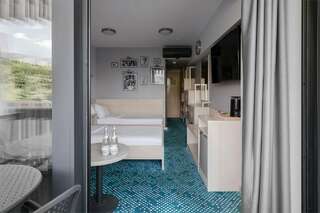 Гостиница Ялта-Интурист Ялта Стандарт улучшенный с двумя односпальными кроватями  (YALTA INTOURIST)-7