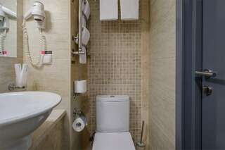 Гостиница Ялта-Интурист Ялта Стандарт с двуспальной кроватью (YALTA INTOURIST)-6