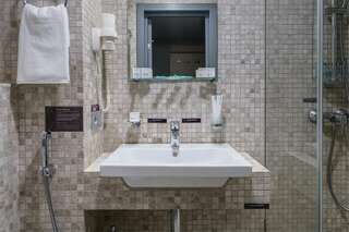 Гостиница Ялта-Интурист Ялта Стандарт улучшенный с двумя односпальными кроватями  (YALTA INTOURIST)-9